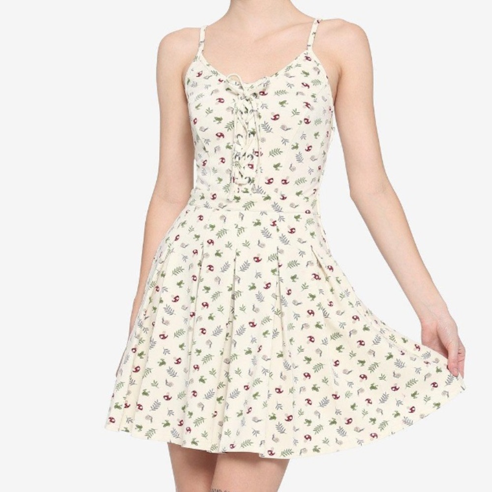 Ivory Frog& Mushroom Lace Up Dress‎ Hot Topic Cottagecore